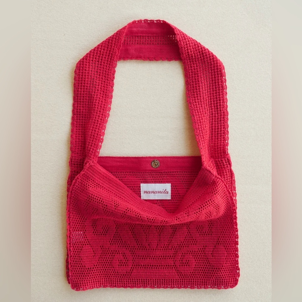 NWT Sonderhaus Nanita Fountain Crochet Bag in Ruby - Picture 2 of 3